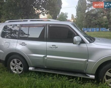 Сірий Міцубісі Паджеро Вагон, об'ємом двигуна 3.8 л та пробігом 320 тис. км за 12000 $, фото 2 на Automoto.ua