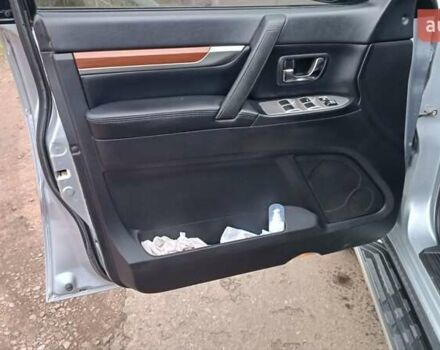 Серый Мицубиси Паджеро Вагон, объемом двигателя 3.2 л и пробегом 252 тыс. км за 12500 $, фото 45 на Automoto.ua