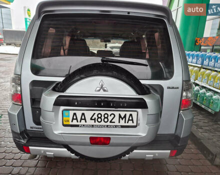 Серый Мицубиси Паджеро Вагон, объемом двигателя 3.83 л и пробегом 263 тыс. км за 9500 $, фото 12 на Automoto.ua