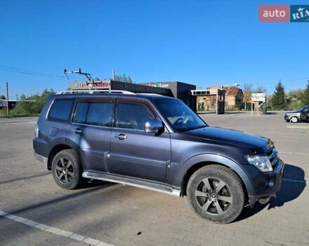 Серый Мицубиси Паджеро Вагон, объемом двигателя 3.2 л и пробегом 330 тыс. км за 12500 $, фото 3 на Automoto.ua