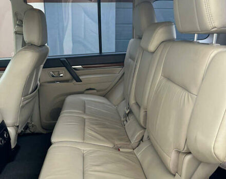 Міцубісі Паджеро Вагон 2007 у Харкові на Automoto.ua Сірий Міцубісі Паджеро Вагон, об'ємом двигуна 2.97 л та пробігом 279 тис. км за 11500 $, фото 22 на Automoto.ua