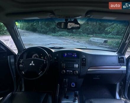 Сірий Міцубісі Паджеро Вагон, об'ємом двигуна 3.83 л та пробігом 350 тис. км за 9999 $, фото 19 на Automoto.ua
