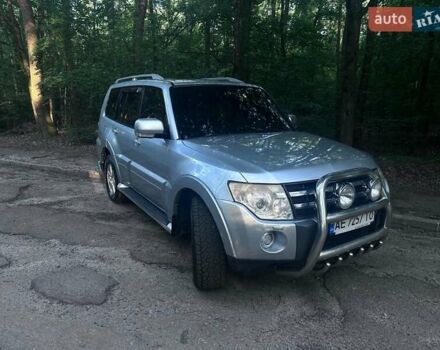 Сірий Міцубісі Паджеро Вагон, об'ємом двигуна 3.83 л та пробігом 350 тис. км за 9999 $, фото 16 на Automoto.ua