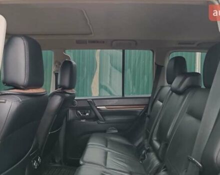 Серый Мицубиси Паджеро Вагон, объемом двигателя 3.2 л и пробегом 252 тыс. км за 12500 $, фото 52 на Automoto.ua