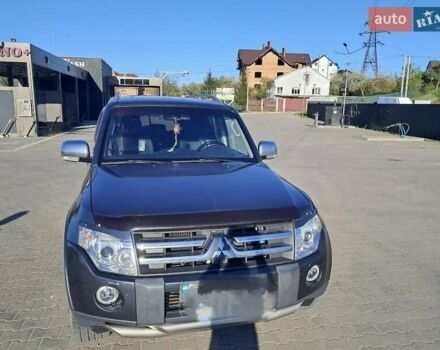 Серый Мицубиси Паджеро Вагон, объемом двигателя 3.2 л и пробегом 330 тыс. км за 12500 $, фото 2 на Automoto.ua