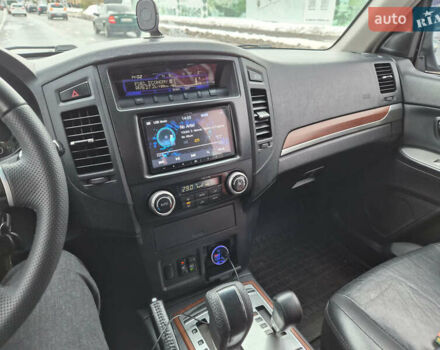 Серый Мицубиси Паджеро Вагон, объемом двигателя 3.83 л и пробегом 263 тыс. км за 9500 $, фото 14 на Automoto.ua