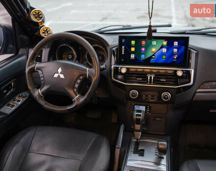 Серый Мицубиси Паджеро Вагон, объемом двигателя 3.2 л и пробегом 412 тыс. км за 15700 $, фото 25 на Automoto.ua