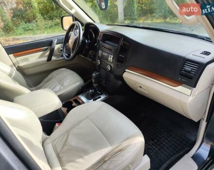 Серый Мицубиси Паджеро Вагон, объемом двигателя 2.97 л и пробегом 290 тыс. км за 9000 $, фото 13 на Automoto.ua