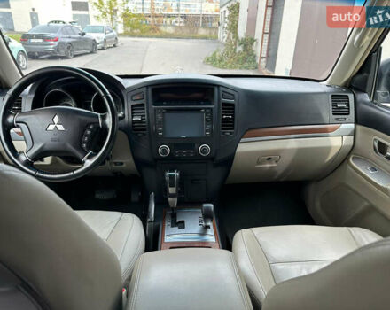 Міцубісі Паджеро Вагон 2007 у Харкові на Automoto.ua Сірий Міцубісі Паджеро Вагон, об'ємом двигуна 2.97 л та пробігом 279 тис. км за 11500 $, фото 16 на Automoto.ua