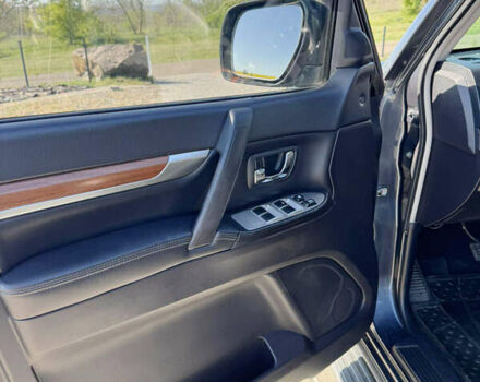 Сірий Міцубісі Паджеро Вагон, об'ємом двигуна 3 л та пробігом 185 тис. км за 9300 $, фото 18 на Automoto.ua