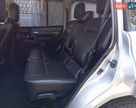 Міцубісі Паджеро Вагон 2008 у Никополе на Automoto.ua Сірий Міцубісі Паджеро Вагон, об'ємом двигуна 2.97 л та пробігом 198 тис. км за 10800 $, фото 31 на Automoto.ua