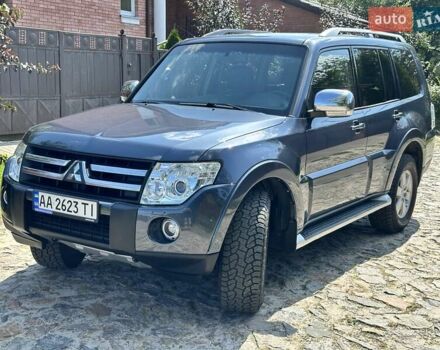 Серый Мицубиси Паджеро Вагон, объемом двигателя 2.97 л и пробегом 152 тыс. км за 13500 $, фото 1 на Automoto.ua
