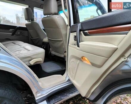 Серый Мицубиси Паджеро Вагон, объемом двигателя 3 л и пробегом 341 тыс. км за 11990 $, фото 41 на Automoto.ua