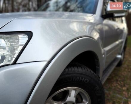 Серый Мицубиси Паджеро Вагон, объемом двигателя 3 л и пробегом 341 тыс. км за 11990 $, фото 2 на Automoto.ua