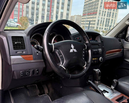 Серый Мицубиси Паджеро Вагон, объемом двигателя 2.97 л и пробегом 245 тыс. км за 9950 $, фото 9 на Automoto.ua