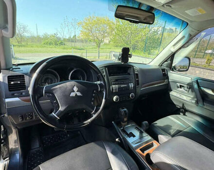 Сірий Міцубісі Паджеро Вагон, об'ємом двигуна 3 л та пробігом 185 тис. км за 9300 $, фото 15 на Automoto.ua