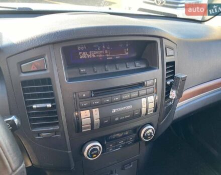 Сірий Міцубісі Паджеро Вагон, об'ємом двигуна 3.2 л та пробігом 263 тис. км за 13600 $, фото 15 на Automoto.ua