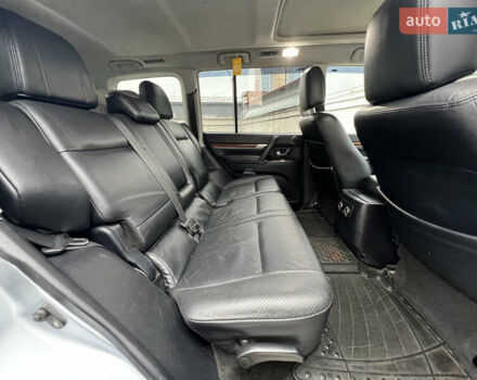 Серый Мицубиси Паджеро Вагон, объемом двигателя 3.2 л и пробегом 230 тыс. км за 9999 $, фото 26 на Automoto.ua