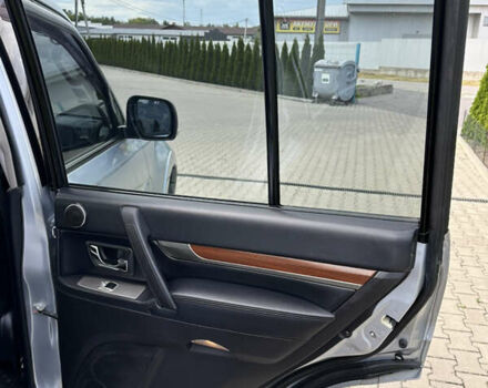 Серый Мицубиси Паджеро Вагон, объемом двигателя 3.2 л и пробегом 73 тыс. км за 17500 $, фото 10 на Automoto.ua