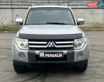 Серый Мицубиси Паджеро Вагон, объемом двигателя 3.2 л и пробегом 230 тыс. км за 9999 $, фото 1 на Automoto.ua