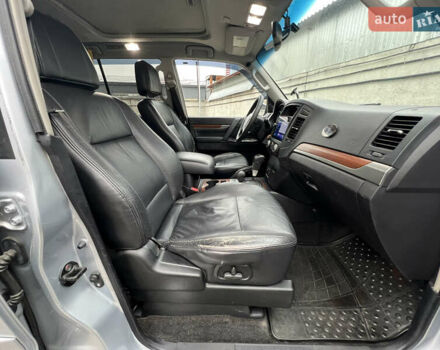 Серый Мицубиси Паджеро Вагон, объемом двигателя 3.2 л и пробегом 230 тыс. км за 9999 $, фото 29 на Automoto.ua