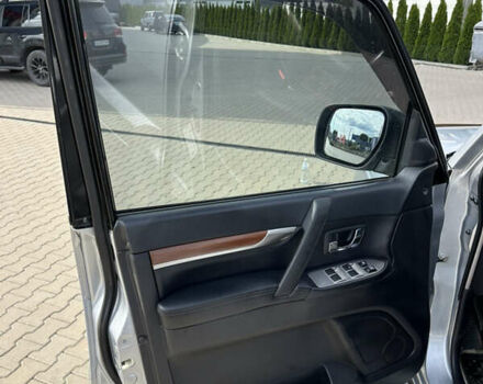 Серый Мицубиси Паджеро Вагон, объемом двигателя 3.2 л и пробегом 73 тыс. км за 17500 $, фото 4 на Automoto.ua