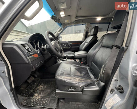 Серый Мицубиси Паджеро Вагон, объемом двигателя 3.2 л и пробегом 230 тыс. км за 9999 $, фото 10 на Automoto.ua