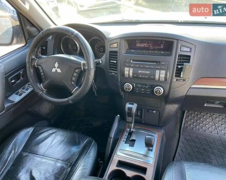 Сірий Міцубісі Паджеро Вагон, об'ємом двигуна 3.2 л та пробігом 263 тис. км за 13600 $, фото 9 на Automoto.ua