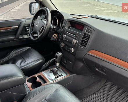 Сірий Міцубісі Паджеро Вагон, об'ємом двигуна 2.97 л та пробігом 230 тис. км за 11200 $, фото 13 на Automoto.ua