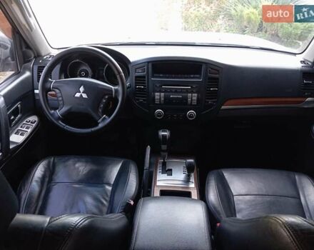 Міцубісі Паджеро Вагон 2008 у Никополе на Automoto.ua Сірий Міцубісі Паджеро Вагон, об'ємом двигуна 2.97 л та пробігом 198 тис. км за 10800 $, фото 19 на Automoto.ua