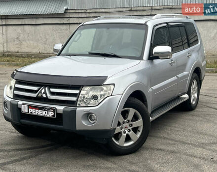 Серый Мицубиси Паджеро Вагон, объемом двигателя 3.2 л и пробегом 230 тыс. км за 9999 $, фото 2 на Automoto.ua