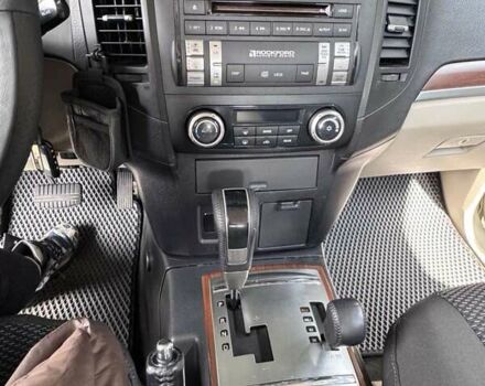 Серый Мицубиси Паджеро Вагон, объемом двигателя 3.2 л и пробегом 270 тыс. км за 13000 $, фото 8 на Automoto.ua