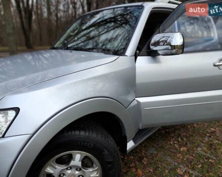 Серый Мицубиси Паджеро Вагон, объемом двигателя 3 л и пробегом 341 тыс. км за 11990 $, фото 5 на Automoto.ua