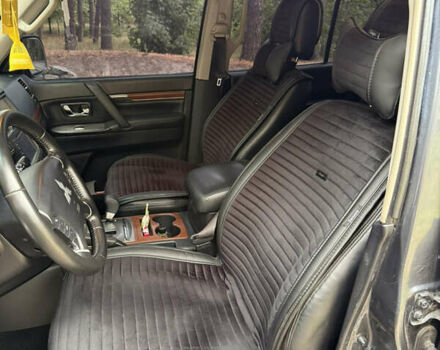 Серый Мицубиси Паджеро Вагон, объемом двигателя 3.83 л и пробегом 218 тыс. км за 11299 $, фото 9 на Automoto.ua