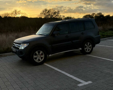 Серый Мицубиси Паджеро Вагон, объемом двигателя 3.2 л и пробегом 800 тыс. км за 8100 $, фото 9 на Automoto.ua