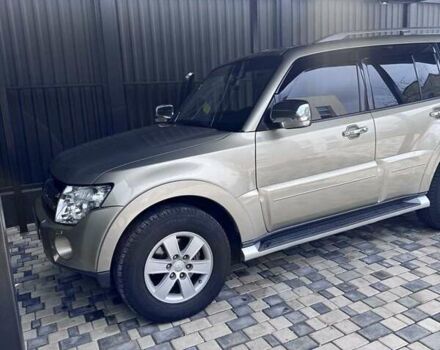 Серый Мицубиси Паджеро Вагон, объемом двигателя 3.2 л и пробегом 270 тыс. км за 13000 $, фото 1 на Automoto.ua