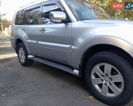 Міцубісі Паджеро Вагон 2008 у Никополе на Automoto.ua Сірий Міцубісі Паджеро Вагон, об'ємом двигуна 2.97 л та пробігом 198 тис. км за 10800 $, фото 15 на Automoto.ua