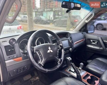 Сірий Міцубісі Паджеро Вагон, об'ємом двигуна 3.2 л та пробігом 180 тис. км за 16500 $, фото 8 на Automoto.ua