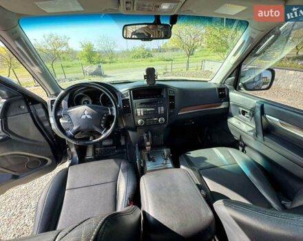 Сірий Міцубісі Паджеро Вагон, об'ємом двигуна 3 л та пробігом 185 тис. км за 9300 $, фото 12 на Automoto.ua