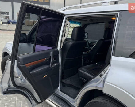 Сірий Міцубісі Паджеро Вагон, об'ємом двигуна 2.97 л та пробігом 230 тис. км за 11200 $, фото 10 на Automoto.ua