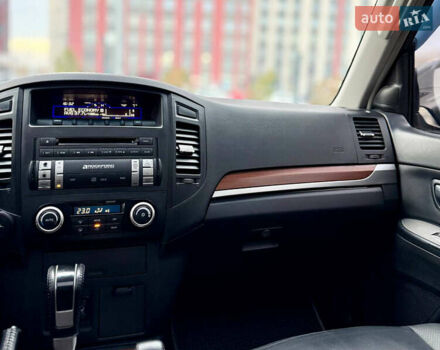 Серый Мицубиси Паджеро Вагон, объемом двигателя 2.97 л и пробегом 245 тыс. км за 9950 $, фото 5 на Automoto.ua