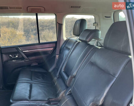 Сірий Міцубісі Паджеро Вагон, об'ємом двигуна 2.97 л та пробігом 295 тис. км за 11800 $, фото 10 на Automoto.ua