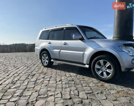 Сірий Міцубісі Паджеро Вагон, об'ємом двигуна 2.97 л та пробігом 295 тис. км за 11800 $, фото 4 на Automoto.ua