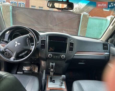 Серый Мицубиси Паджеро Вагон, объемом двигателя 3.2 л и пробегом 220 тыс. км за 17000 $, фото 6 на Automoto.ua