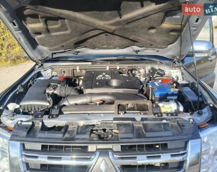 Серый Мицубиси Паджеро Вагон, объемом двигателя 3.2 л и пробегом 130 тыс. км за 19700 $, фото 21 на Automoto.ua