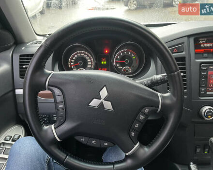 Серый Мицубиси Паджеро Вагон, объемом двигателя 3.2 л и пробегом 270 тыс. км за 16500 $, фото 12 на Automoto.ua