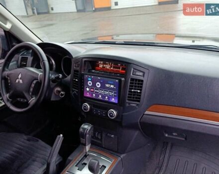 Сірий Міцубісі Паджеро Вагон, об'ємом двигуна 3.2 л та пробігом 183 тис. км за 17998 $, фото 16 на Automoto.ua