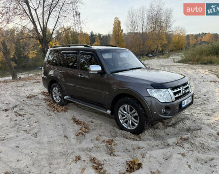 Серый Мицубиси Паджеро Вагон, объемом двигателя 3.2 л и пробегом 236 тыс. км за 16999 $, фото 28 на Automoto.ua