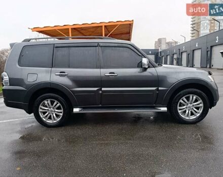 Сірий Міцубісі Паджеро Вагон, об'ємом двигуна 3.2 л та пробігом 183 тис. км за 17998 $, фото 12 на Automoto.ua