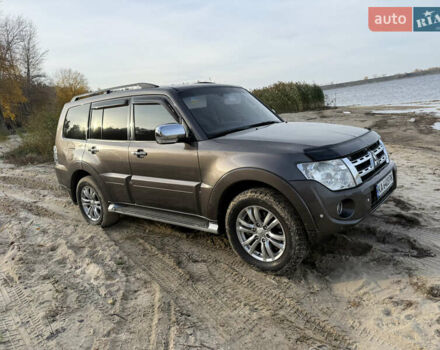 Серый Мицубиси Паджеро Вагон, объемом двигателя 3.2 л и пробегом 236 тыс. км за 16999 $, фото 26 на Automoto.ua